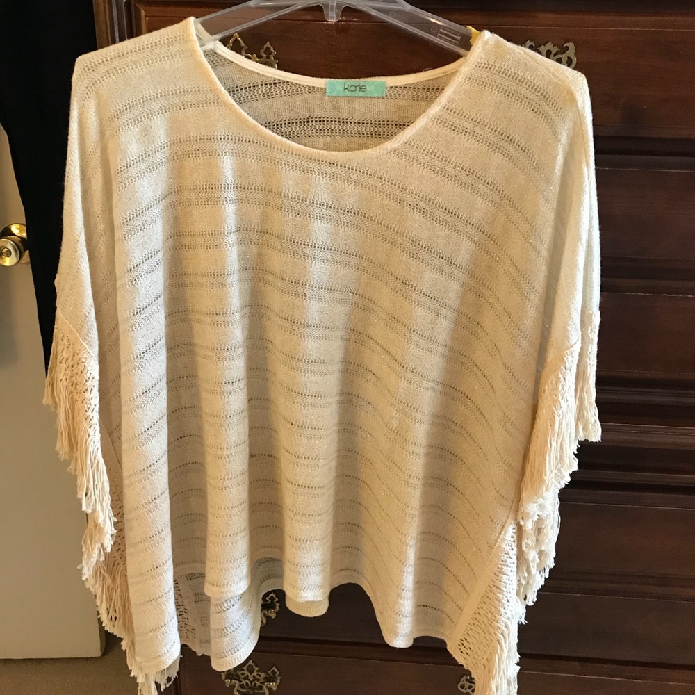 Lightweight Poncho by Karlie